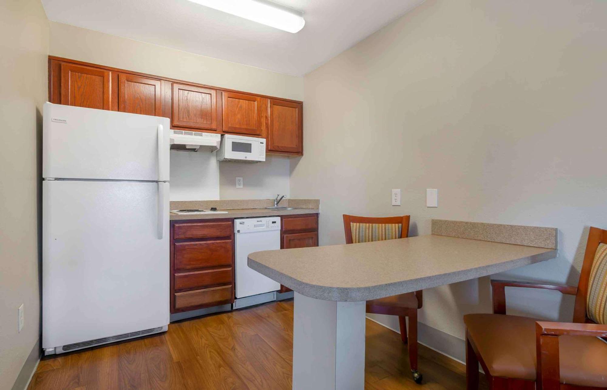 Extended Stay America Suites - Kansas City - Lenexa - 87Th St Оверленд Парк Экстерьер фото