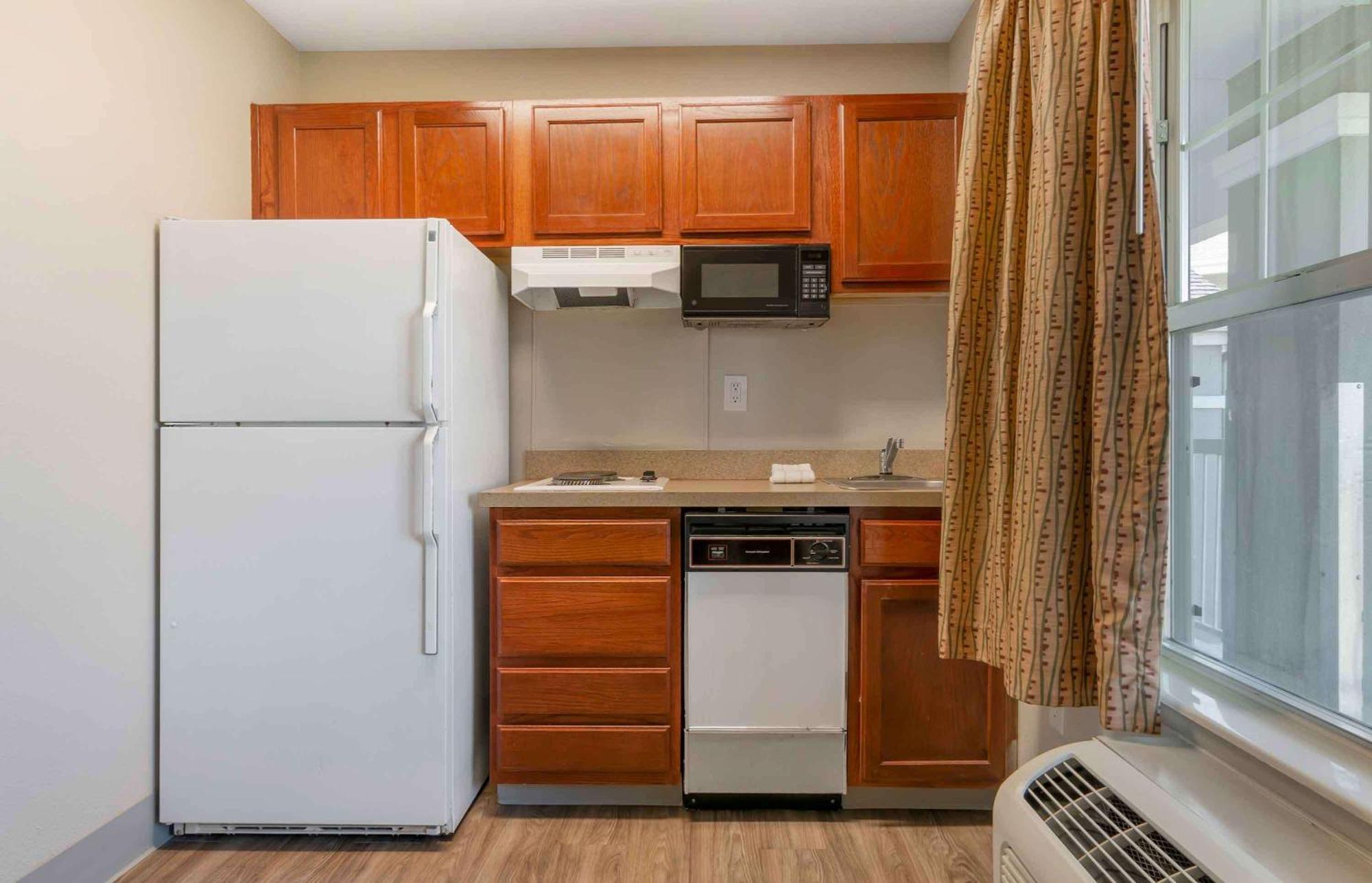 Extended Stay America Suites - Kansas City - Lenexa - 87Th St Оверленд Парк Экстерьер фото
